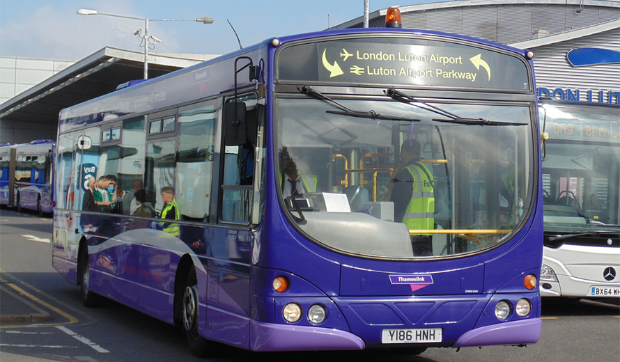 Luton Airport by coach and bus